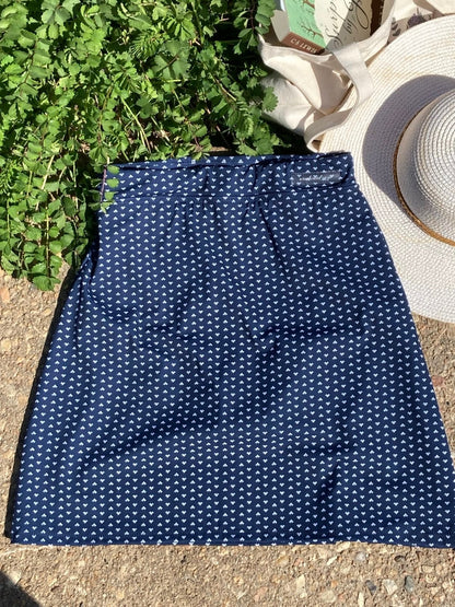 High-waisted Swim Skirt in Navy Arrow Print