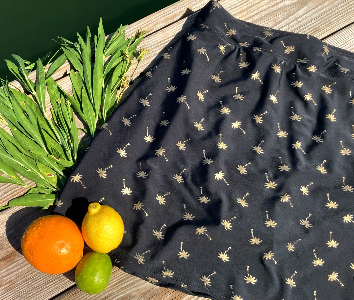 High-waisted Swim Skirt in Black Palm Print